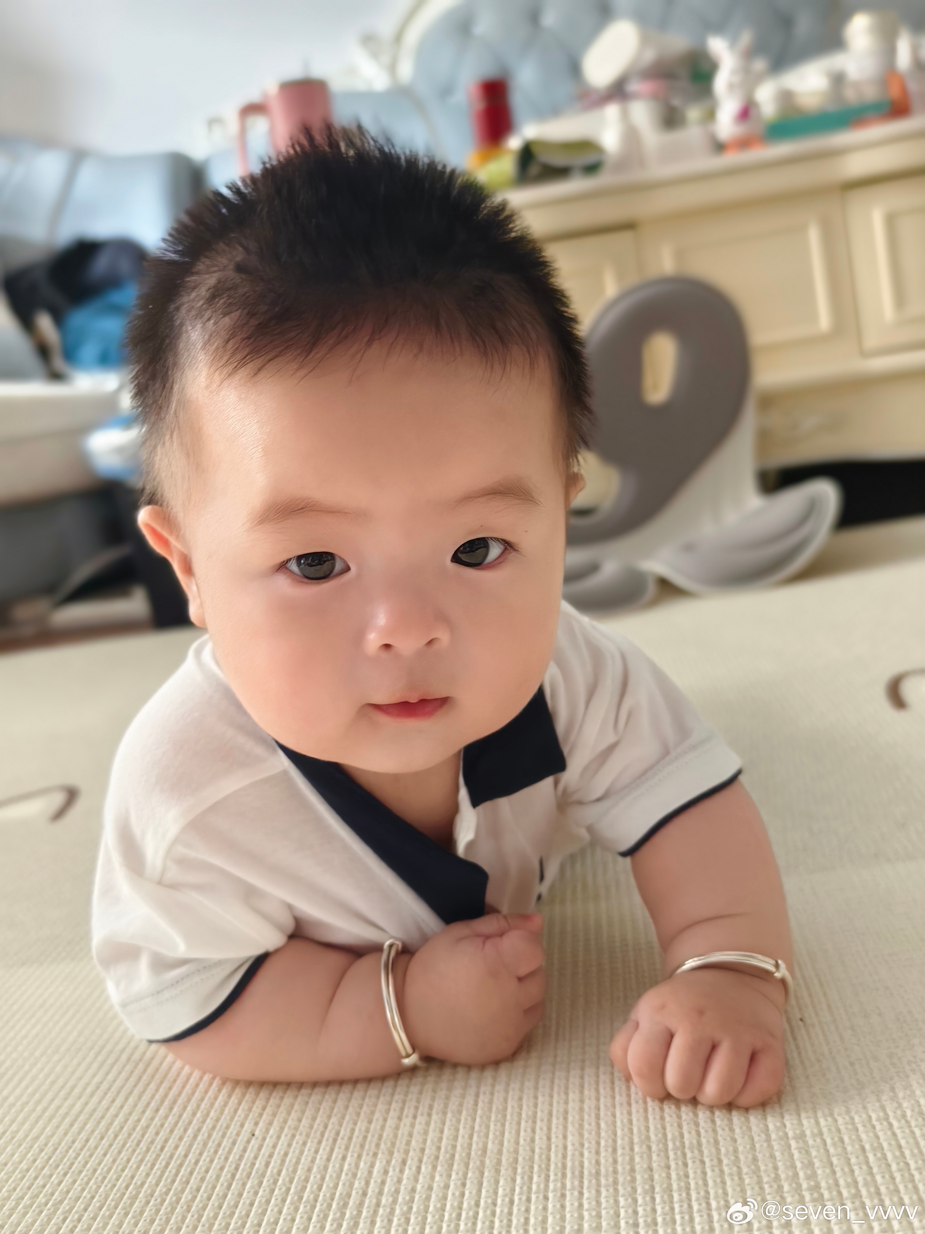 小乖崽现象的多维解读与观点阐述最新探讨