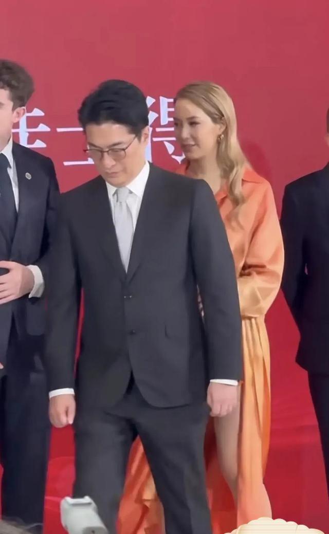 明星一起玩，如何参与互动活动，提升体验与明星共度欢乐时光
